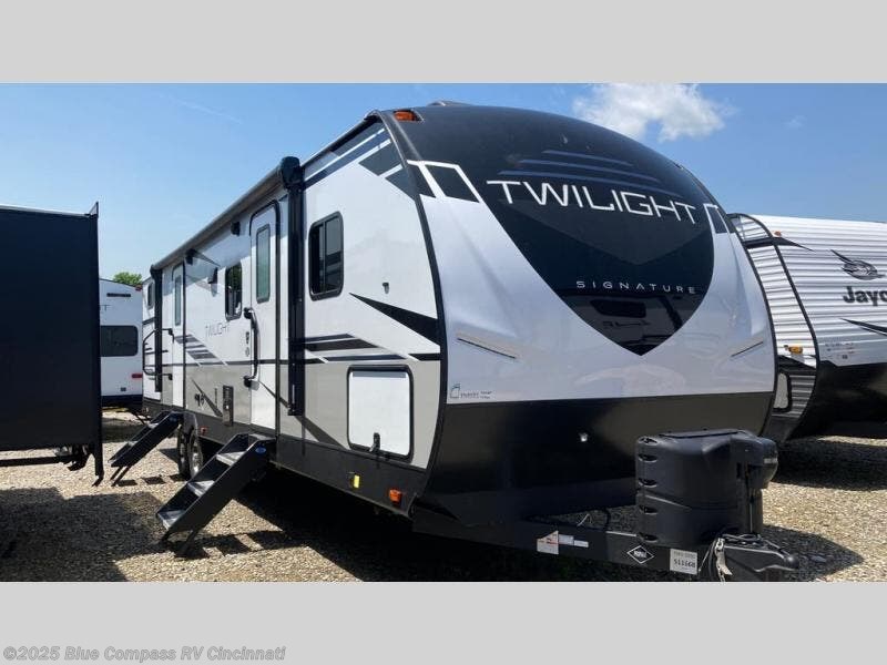 2022 Cruiser RV Twilight Signature TW3300 RV for Sale in Cincinnati, OH