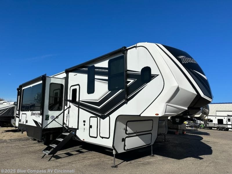 2024 Grand Design Momentum MClass 395MS RV for Sale in Cincinnati, OH 45251 T79062 RVUSA