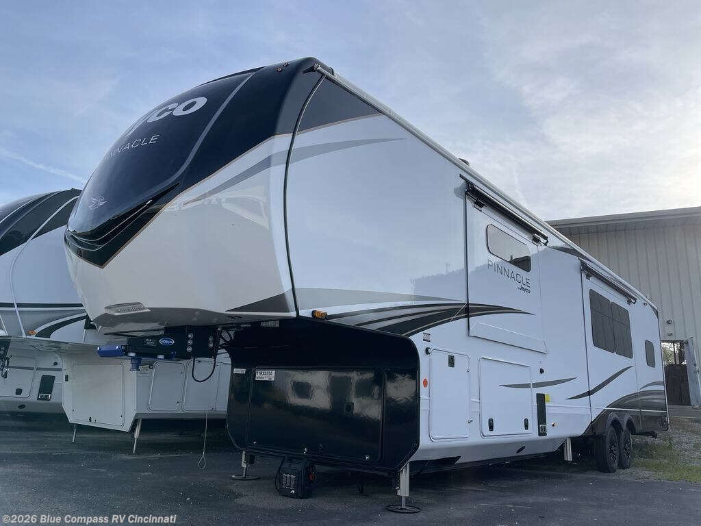 2026 Pinnacle 38FBRK by Jayco from Blue Compass RV Cincinnati in Cincinnati, Ohio