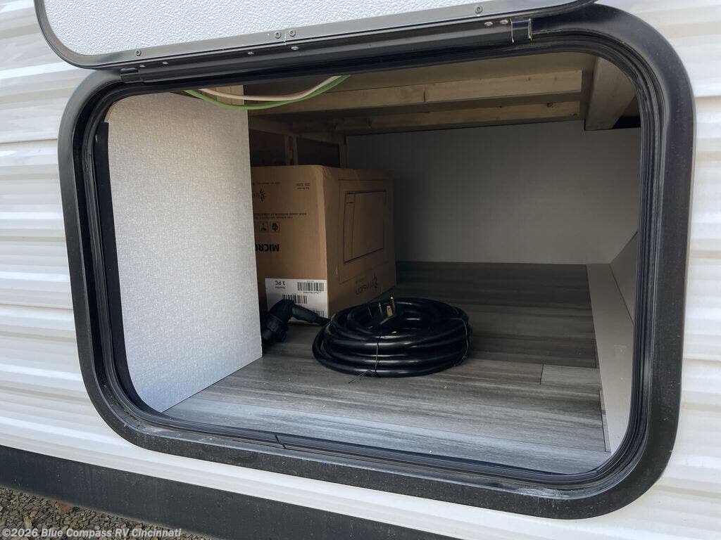 New 2026 Jayco Jay Flight SLX 160LK available in Cincinnati, Ohio