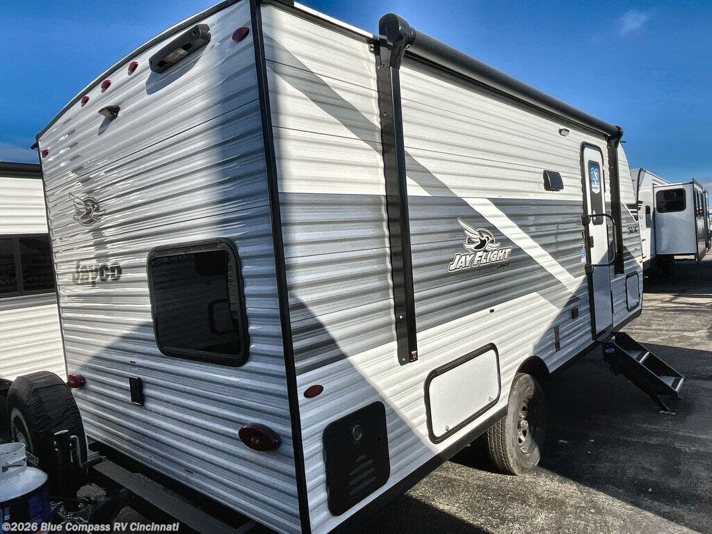 2026 Jayco Jay Flight SLX 197MB - New Travel Trailer For Sale by Blue Compass RV Cincinnati in Cincinnati, Ohio features Slideout