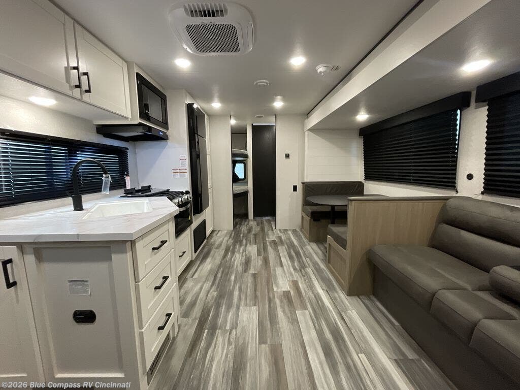 New 2026 Jayco Jay Flight SLX 261BHS available in Cincinnati, Ohio