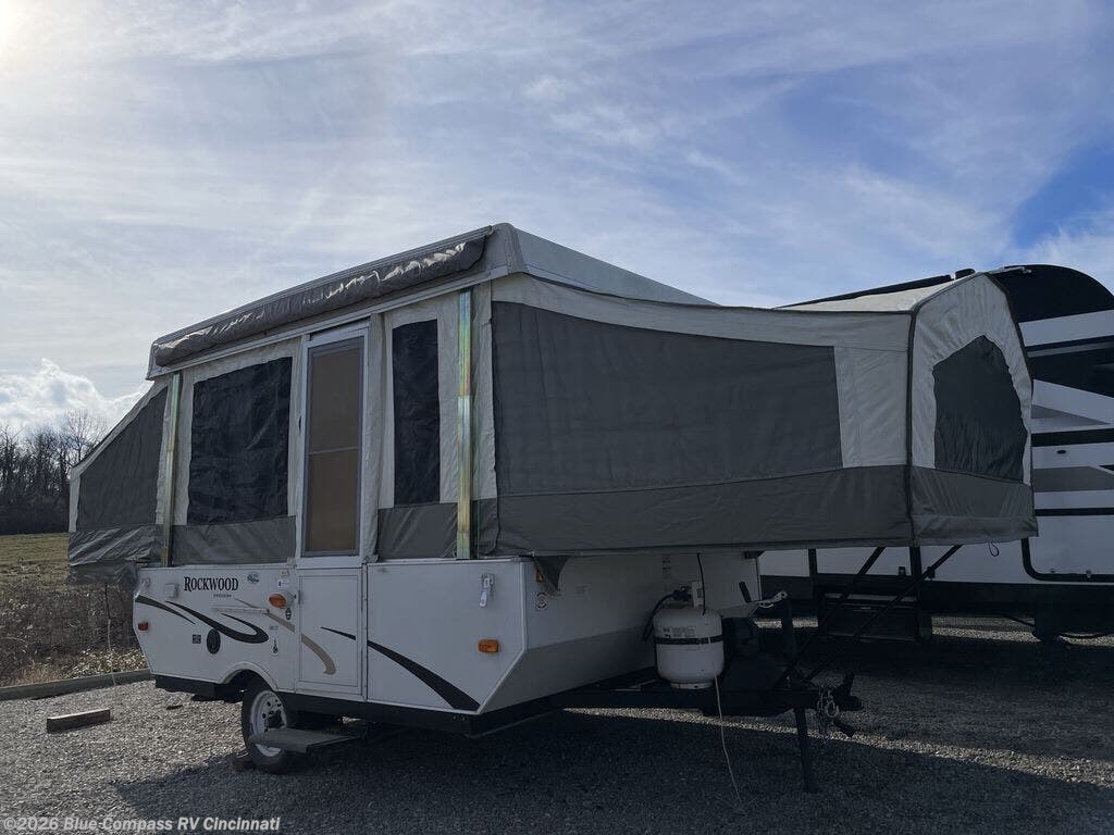 2012 Rockwood Freedom LTD Series 1940LTD by Forest River from Blue Compass RV Cincinnati in Cincinnati, Ohio
