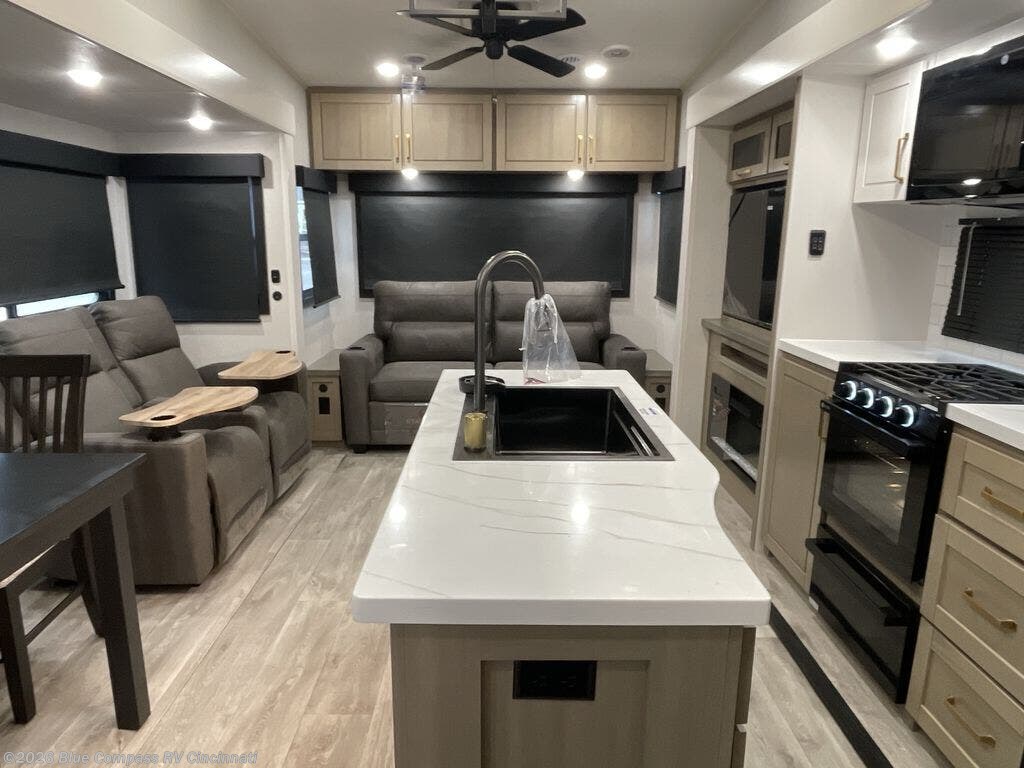 New 2026 Jayco Eagle 321RSTS available in Cincinnati, Ohio