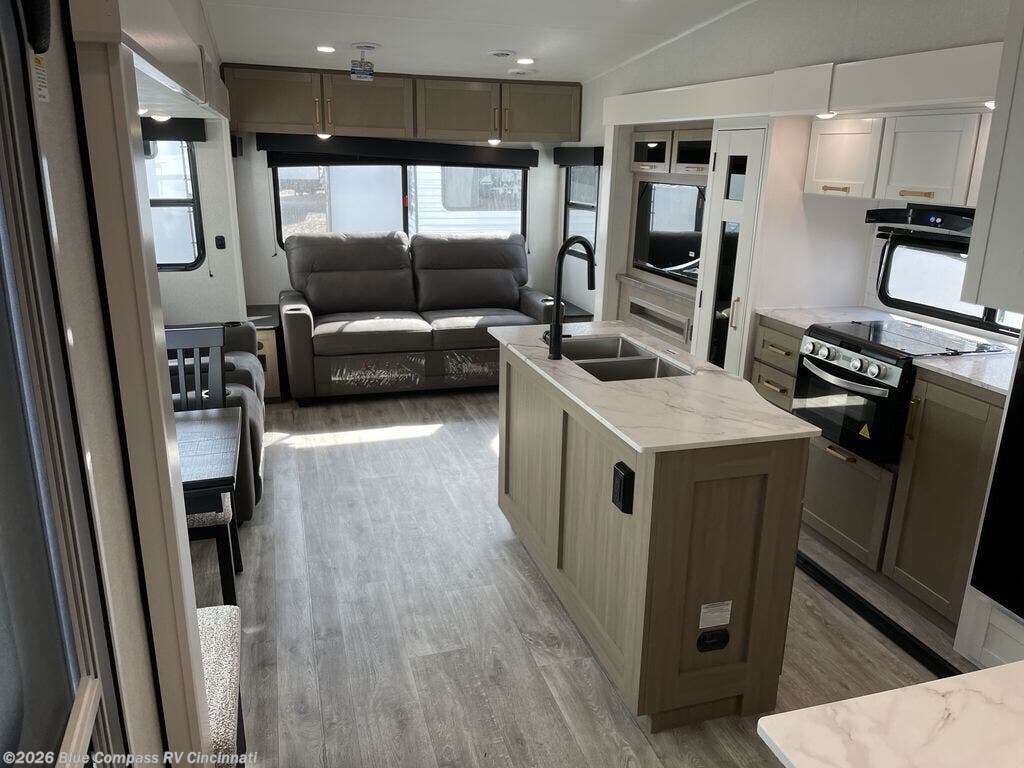 New 2026 Jayco Eagle SLE 30RLT available in Cincinnati, Ohio