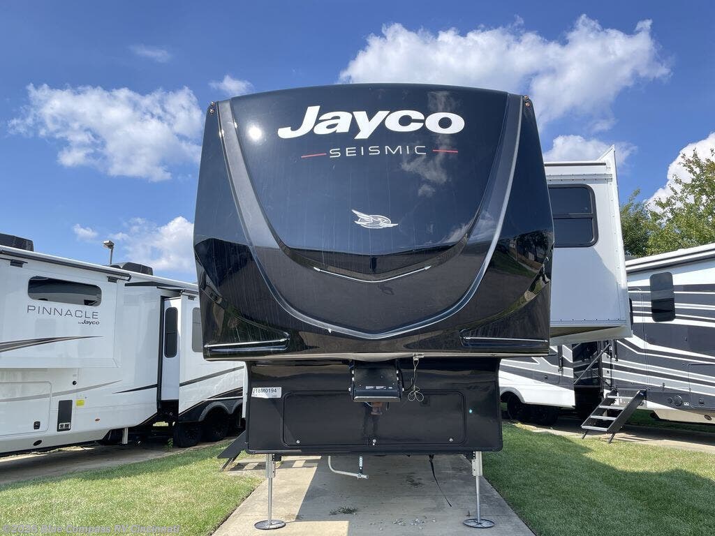 New 2026 Jayco Seismic 399 available in Cincinnati, Ohio