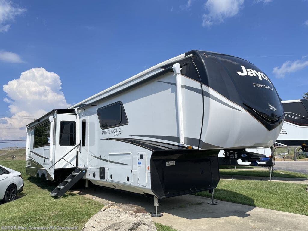 2026 Pinnacle 38FBRK by Jayco from Blue Compass RV Cincinnati in Cincinnati, Ohio