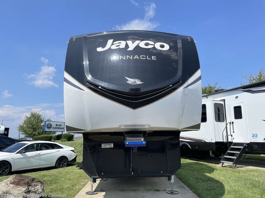 New 2026 Jayco Pinnacle 38FBRK available in Cincinnati, Ohio