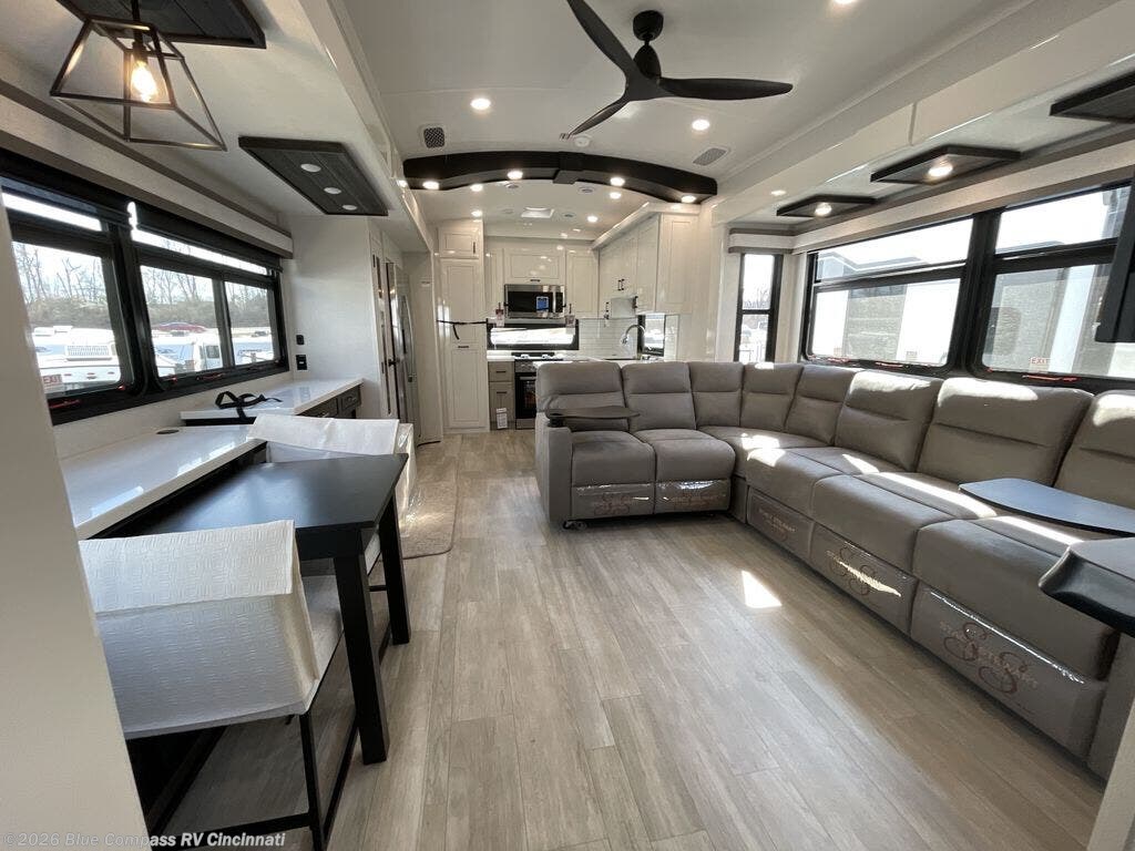 New 2026 Jayco Pinnacle 38FBRK available in Cincinnati, Ohio