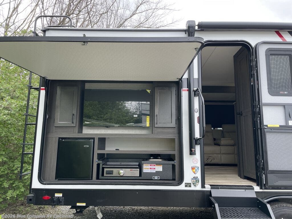 2026 Stratus SR261VRB by Venture RV from Blue Compass RV Cincinnati in Cincinnati, Ohio