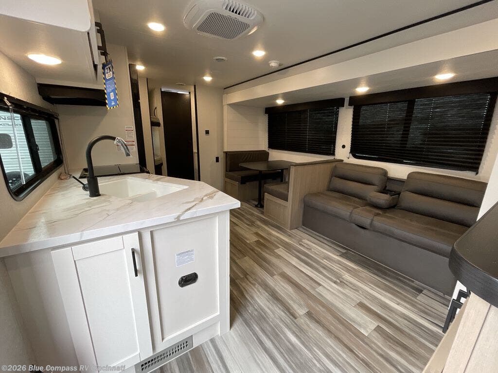 New 2026 Jayco Jay Flight SLX 261BHS available in Cincinnati, Ohio