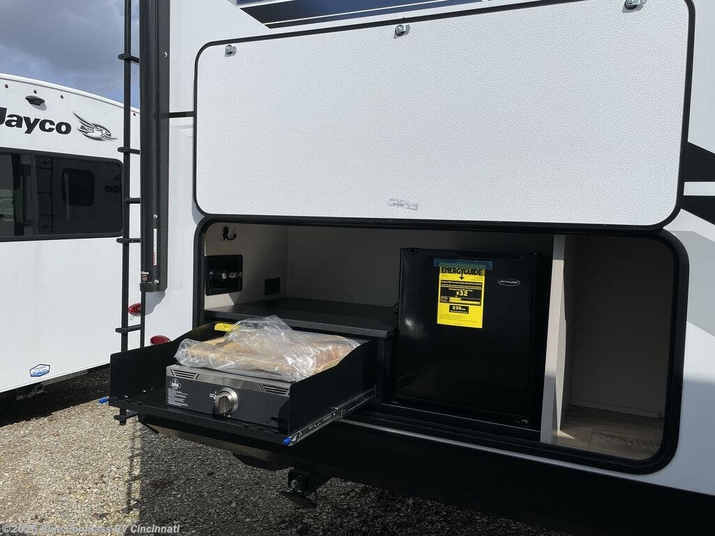 2026 Jay Feather 29QBH by Jayco from Blue Compass RV Cincinnati in Cincinnati, Ohio