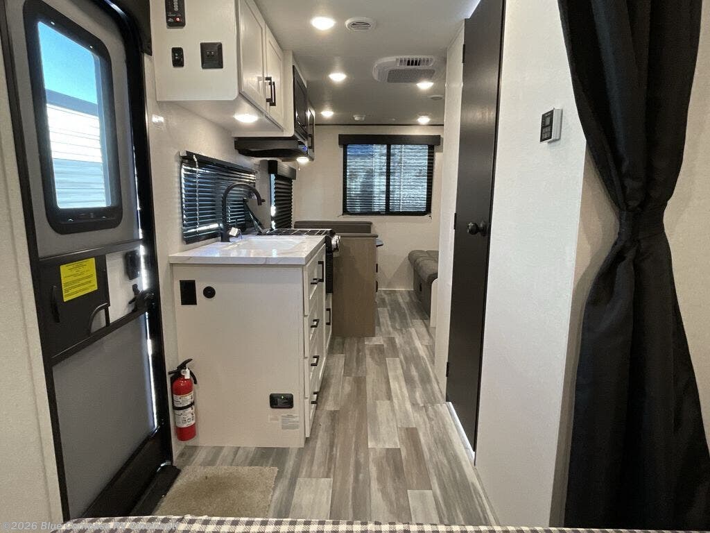 New 2026 Jayco Jay Flight SLX 210QB available in Cincinnati, Ohio