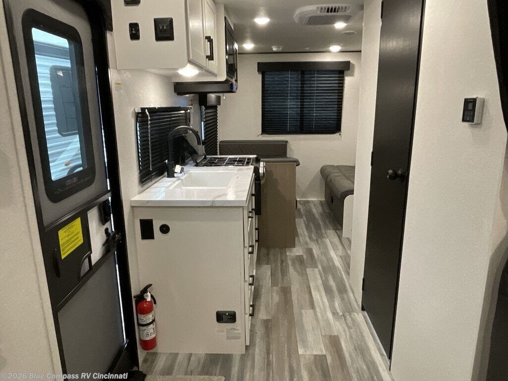 New 2026 Jayco Jay Flight SLX 210QB available in Cincinnati, Ohio