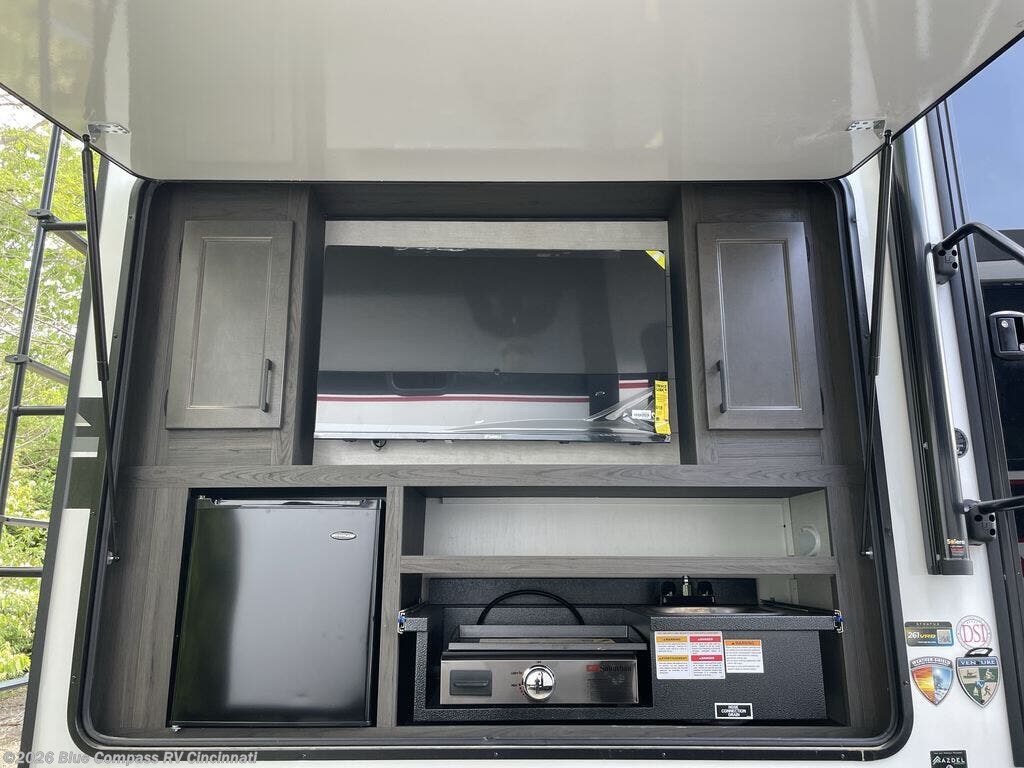 2026 Stratus SR261VRB by Venture RV from Blue Compass RV Cincinnati in Cincinnati, Ohio