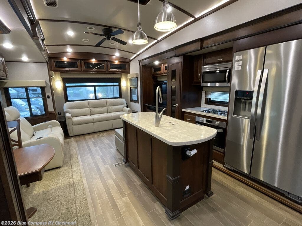 2019 Pinnacle 36SSWS by Jayco from Blue Compass RV Cincinnati in Cincinnati, Ohio