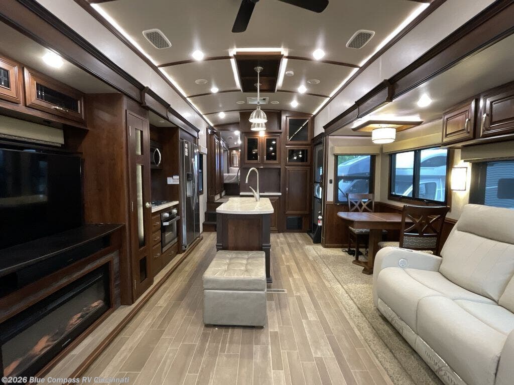 Used 2019 Jayco Pinnacle 36SSWS available in Cincinnati, Ohio