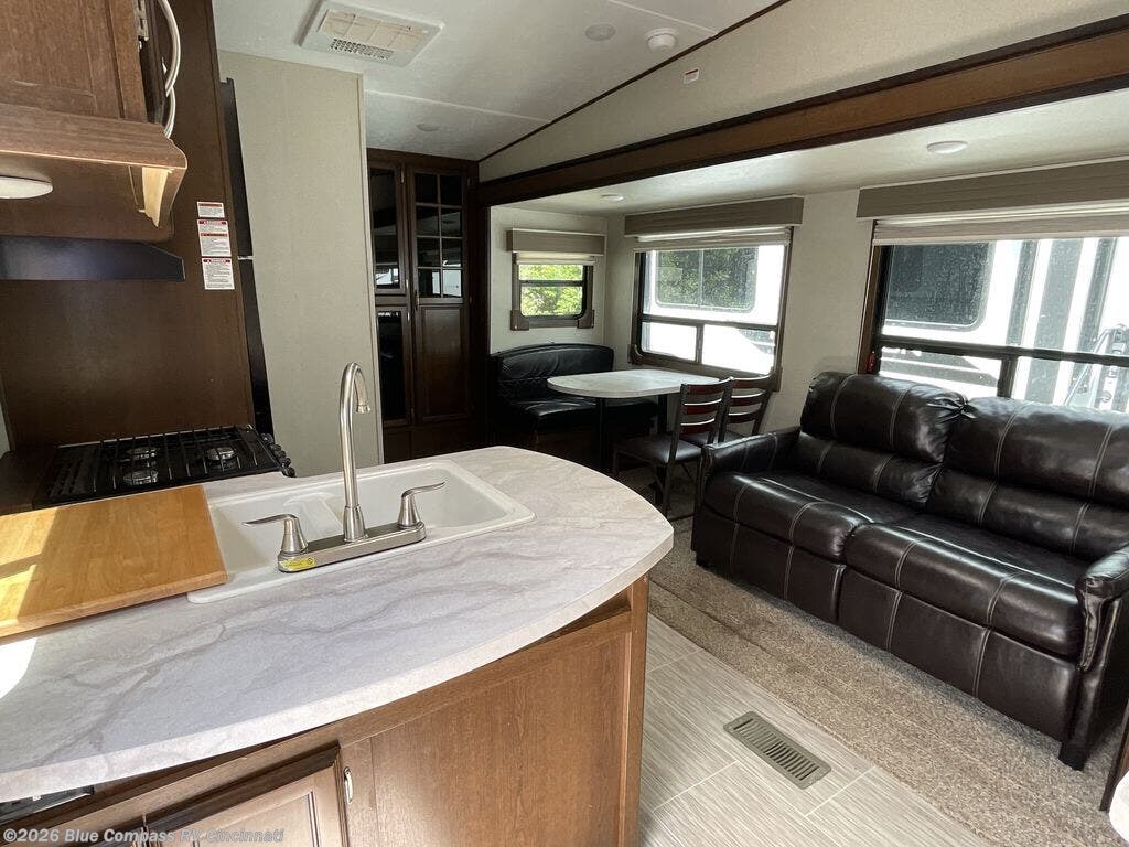 Used 2018 Prime Time Crusader 30BH available in Cincinnati, Ohio