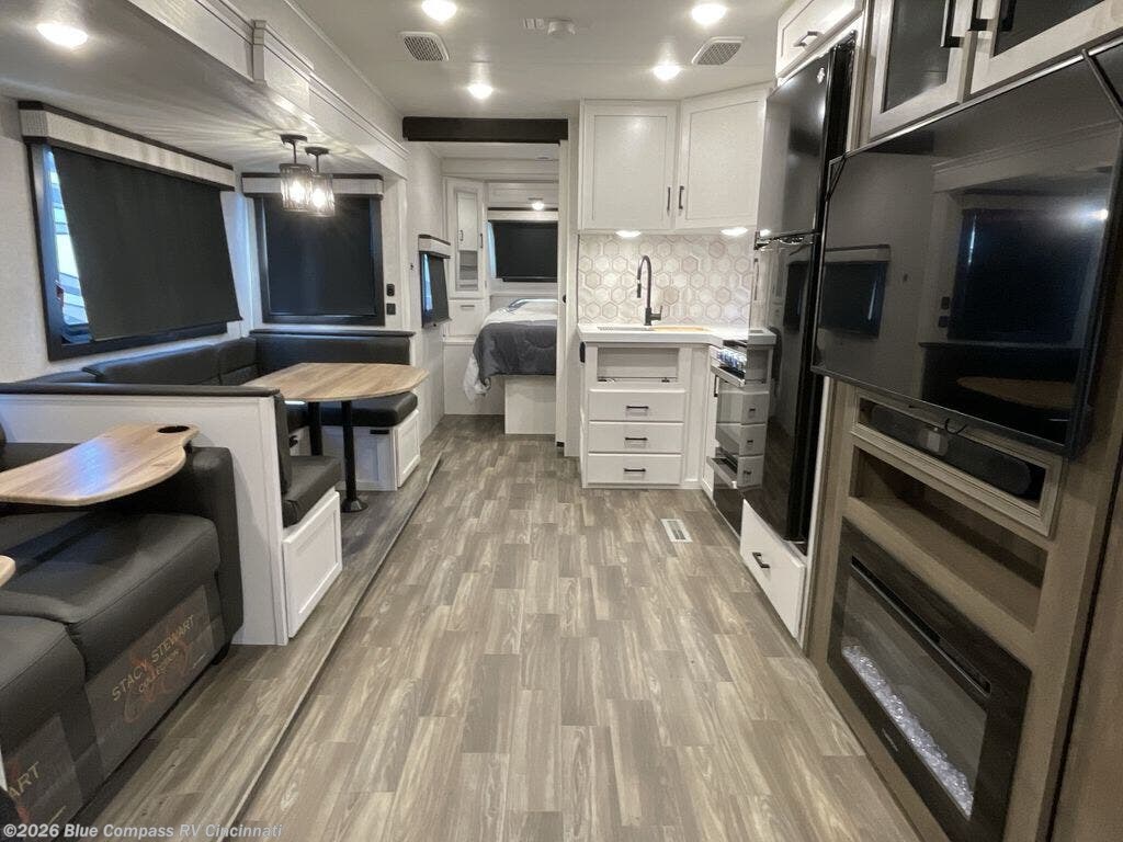 Used 2024 Jayco Eagle 284BHOK available in Cincinnati, Ohio