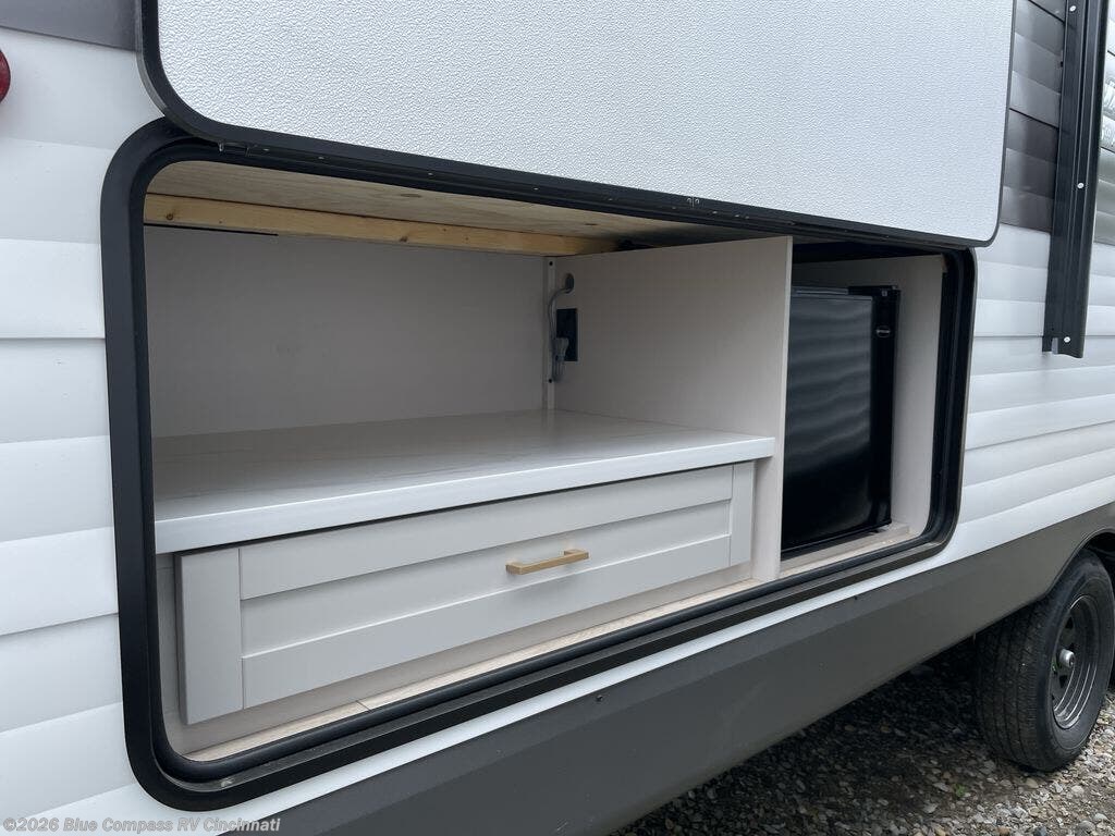 2027 Jay Flight SLX 261BHS by Jayco from Blue Compass RV Cincinnati in Cincinnati, Ohio