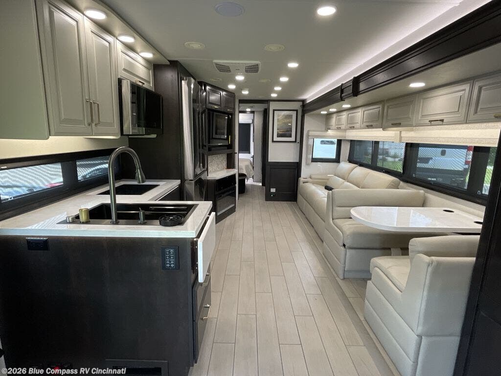 New 2027 Jayco Seneca Prestige 37K available in Cincinnati, Ohio