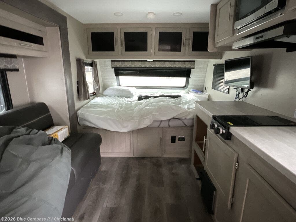 Used 2023 Coachmen Catalina Expedition 192FQS available in Cincinnati, Ohio