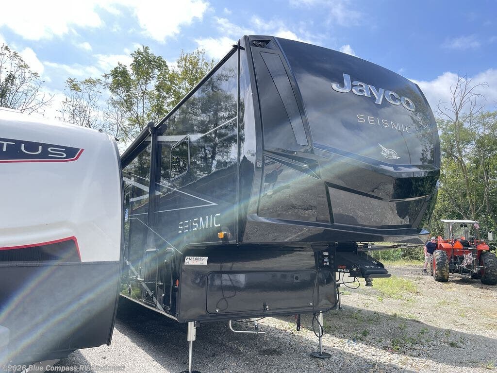 2027 Seismic 395 by Jayco from Blue Compass RV Cincinnati in Cincinnati, Ohio