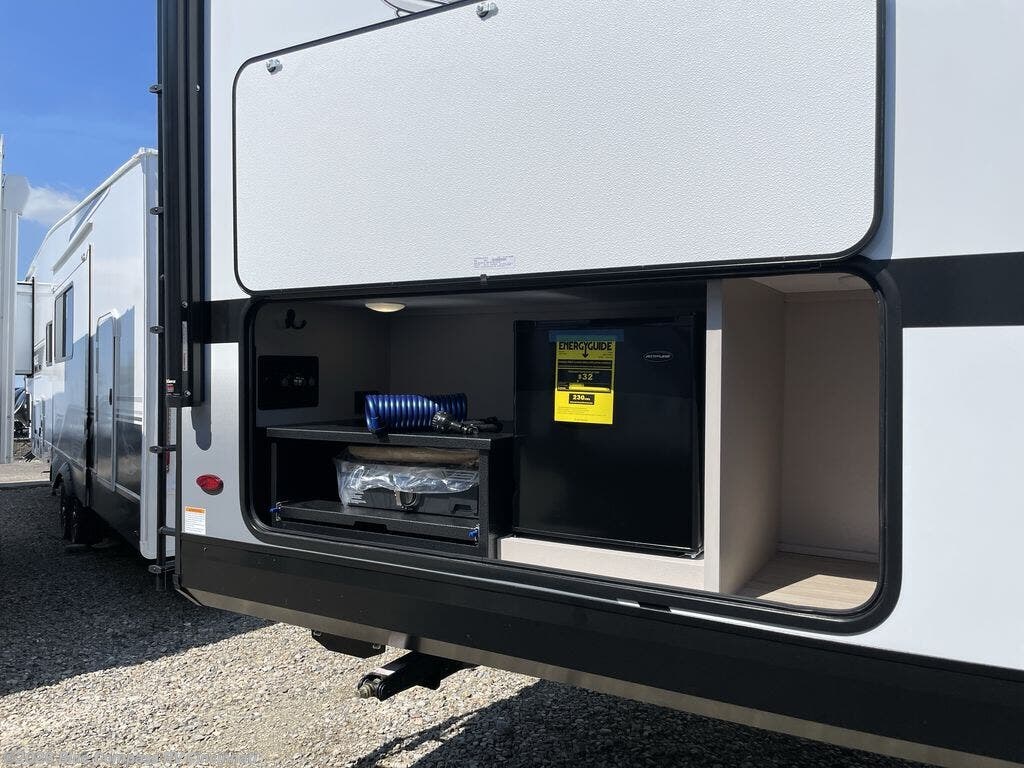 2027 Jay Feather 29QBH by Jayco from Blue Compass RV Cincinnati in Cincinnati, Ohio
