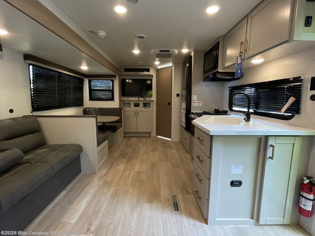 New 2027 Jayco Jay Flight 262RLS available in Cincinnati, Ohio