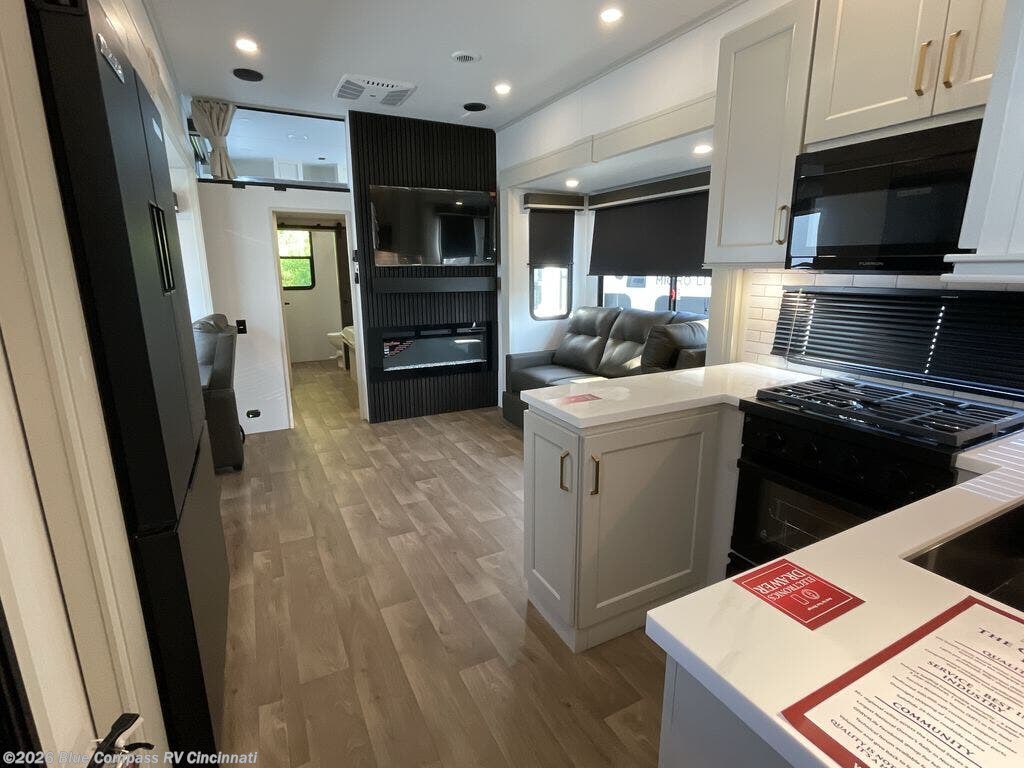 New 2027 Grand Design Influence 3804DS available in Cincinnati, Ohio