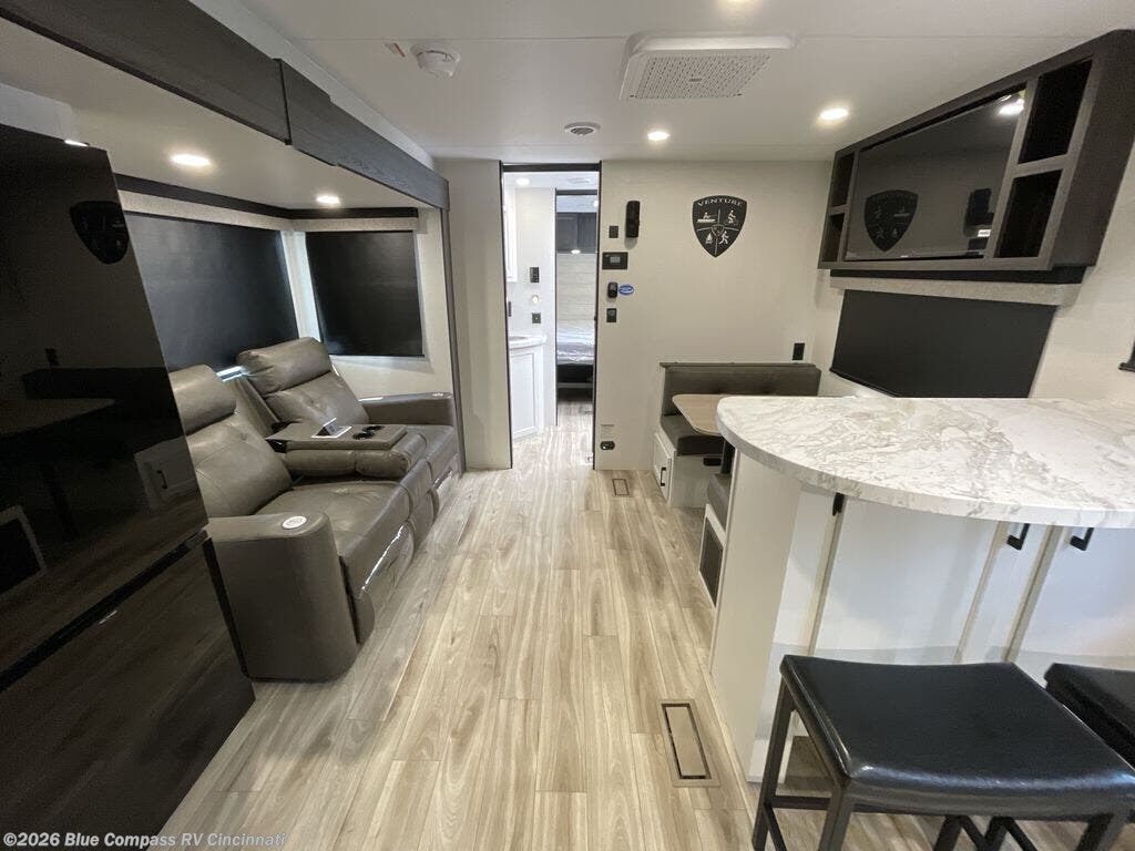 New 2027 Venture RV Stratus SR241VRK available in Cincinnati, Ohio