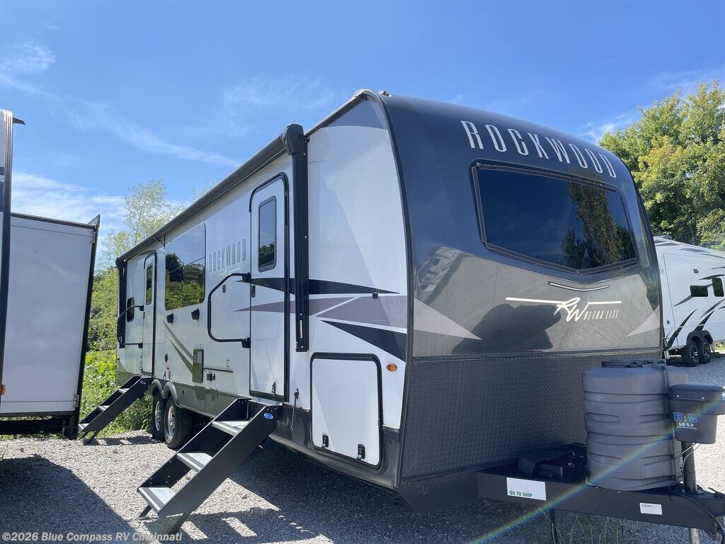 2025 Rockwood Ultra Lite 2918BH by Forest River from Blue Compass RV Cincinnati in Cincinnati, Ohio