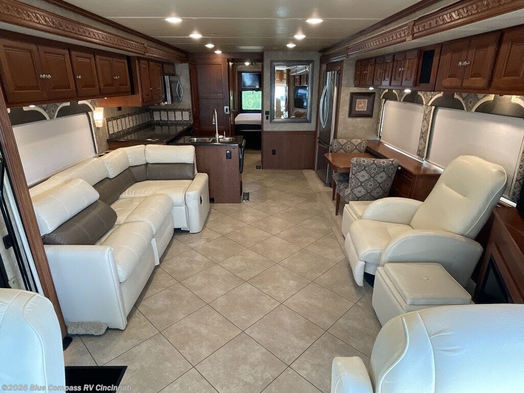 Used 2015 Itasca Suncruiser 38Q available in Cincinnati, Ohio