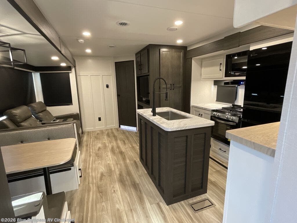 New 2027 Venture RV SportTrek ST327VIK available in Cincinnati, Ohio
