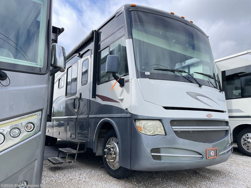 2012 Winnebago Sightseer 36V - Used Class A For Sale by Blue Compass RV Cincinnati in Cincinnati, Ohio features Slideout