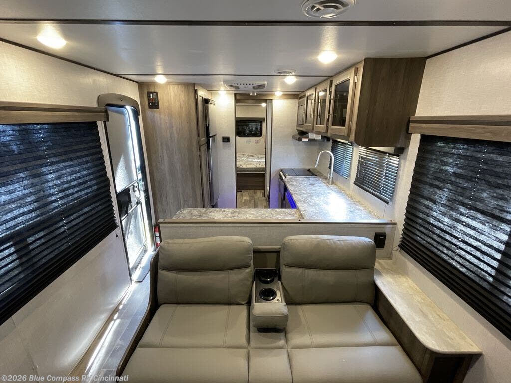 Used 2021 CrossRoads Zinger Lite ZR259FL available in Cincinnati, Ohio