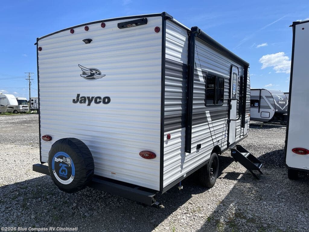 New 2027 Jayco Jay Flight 175FQ available in Cincinnati, Ohio
