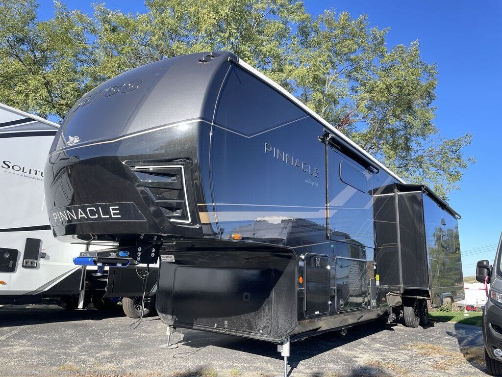 New 2027 Jayco Pinnacle 39FBRL available in Cincinnati, Ohio