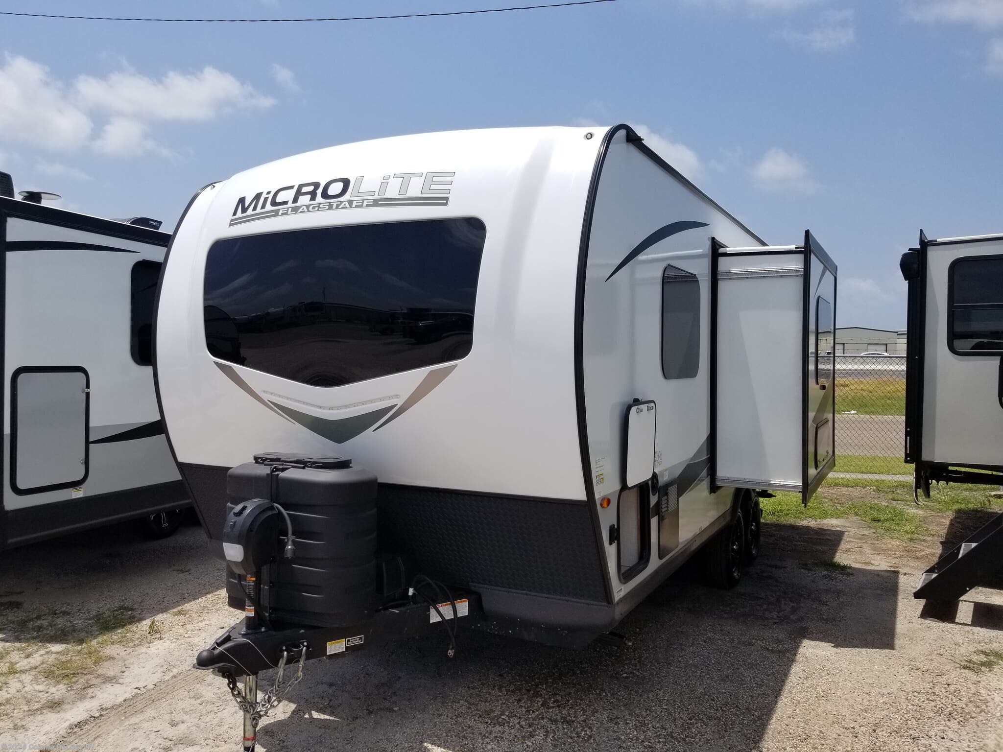 2023 Forest River Flagstaff Micro Lite 21FBRS RV for Sale in Corpus