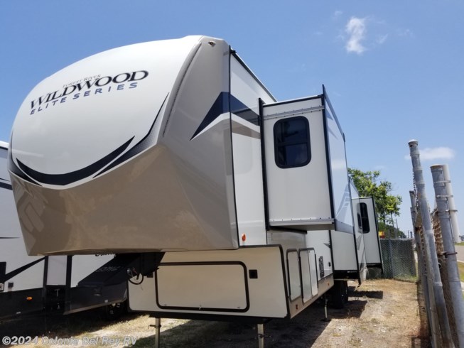 2024 Wildwood Heritage Glen 35RE by Forest River from Colonia Del Rey RV in Corpus Christi, Texas