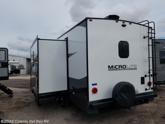 2024 Flagstaff Micro Lite 25FBLS by Forest River from Colonia Del Rey RV in Corpus Christi, Texas