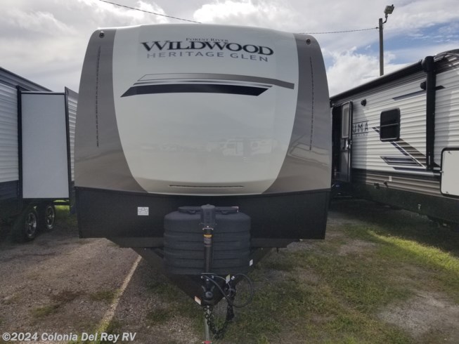 2024 Forest River Wildwood Heritage Glen 25RBHL - New Travel Trailer For Sale by Colonia Del Rey RV in Corpus Christi, Texas