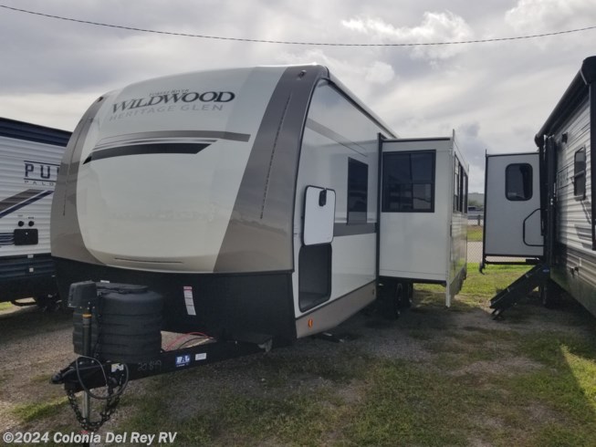 2024 Wildwood Heritage Glen 25RBHL by Forest River from Colonia Del Rey RV in Corpus Christi, Texas