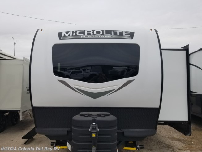 2024 Forest River Flagstaff Micro Lite 25FKBS - New Travel Trailer For Sale by Colonia Del Rey RV in Corpus Christi, Texas