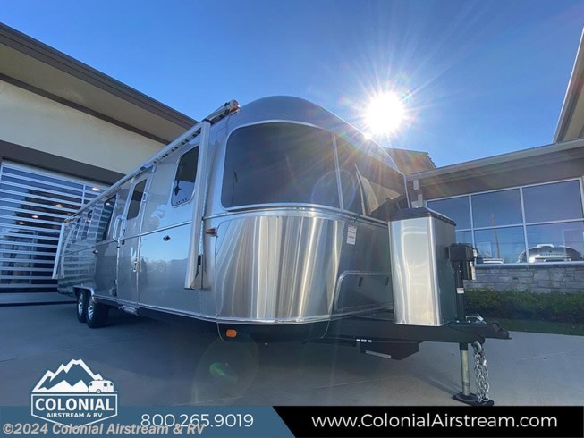 New 2023 Airstream Classic 33FBQ Queen available in Millstone Township, New Jersey