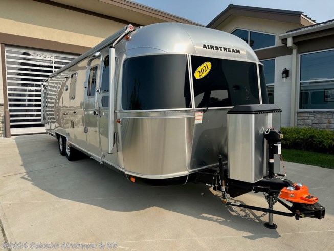 Used 2021 Airstream Classic 30RBT Twin available in Millstone Township, New Jersey