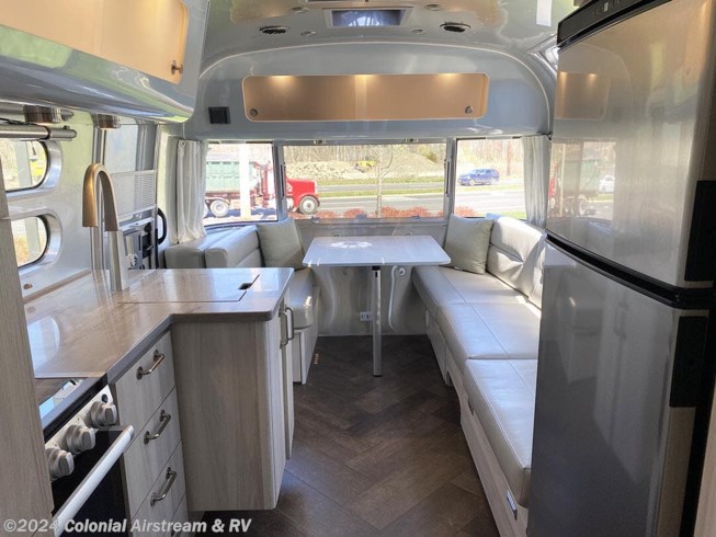 2023 Airstream International 27FBQ Queen - New Travel Trailer For Sale by Colonial Airstream & RV in Millstone Township, New Jersey