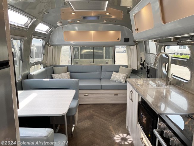 2023 Airstream International 30RBQ Queen - New Travel Trailer For Sale by Colonial Airstream & RV in Millstone Township, New Jersey