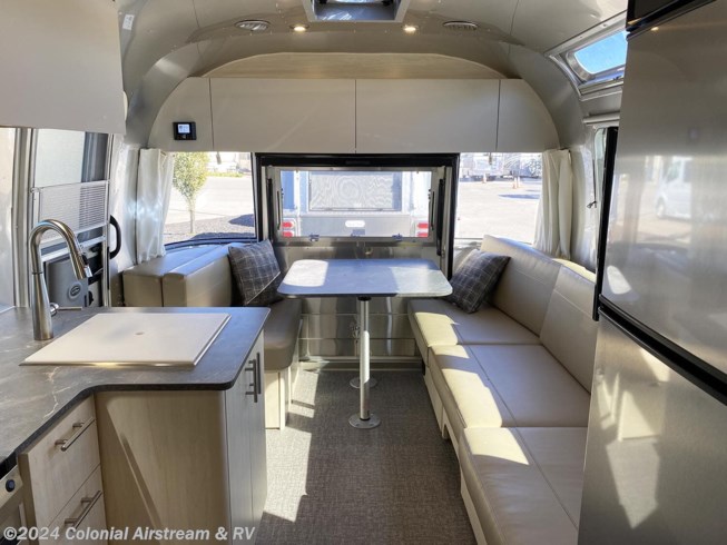 2024 Airstream Flying Cloud 25FBT Twin Hatch - New Travel Trailer For Sale by Colonial Airstream & RV in Millstone Township, New Jersey