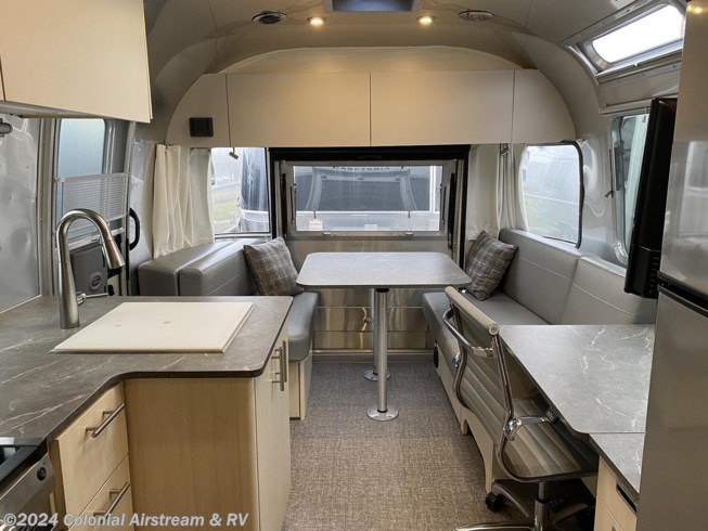 2024 Airstream Flying Cloud 25FBT Twin Hatch Bunk - New Travel Trailer For Sale by Colonial Airstream & RV in Millstone Township, New Jersey